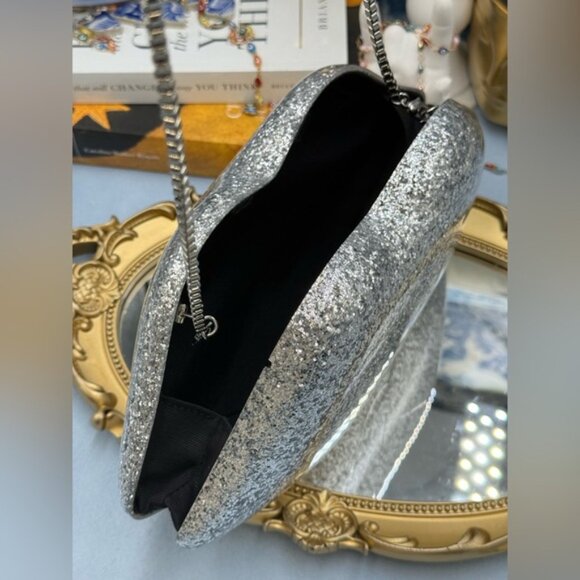 🆕 LULU GUINNESS 🧿 NWOT Silver Glitter Iconic Lips Perspex Clutch on a Chain - Picture 10 of 16